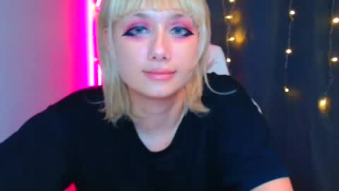 Snapshot of tommioo7 chatting on 01.09.25 Galadriel online show from 01.09.25