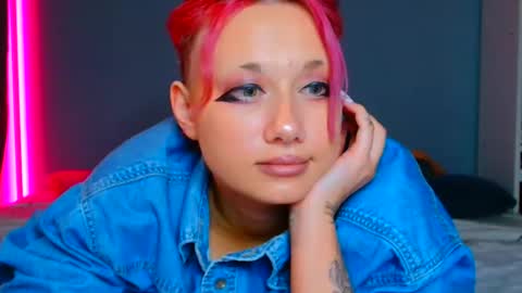 Snapshot of tommioo7 chatting on 01.15.25 Galadriel online show from 01.15.25