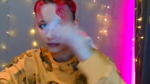 Snapshot of tommioo7 chatting on 01.19.25 Galadriel online show from 01.19.25