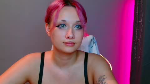 Snapshot of tommioo7 chatting on 01.28.25 Galadriel online show from 01.28.25