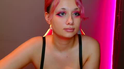 Snapshot of tommioo7 chatting on 02.05.25 Galadriel online show from 02.05.25