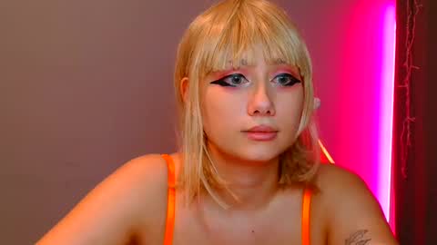 Snapshot of tommioo7 chatting on 02.06.25 Galadriel online show from 02.06.25