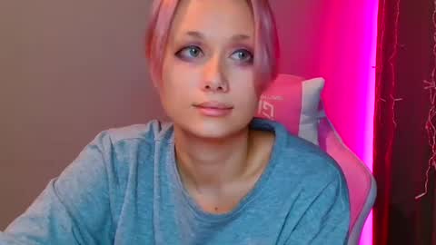 Snapshot of tommioo7 chatting on 02.13.25 Galadriel online show from 02.13.25