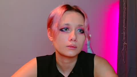 Snapshot of tommioo7 chatting on 02.17.25 Galadriel online show from 02.17.25