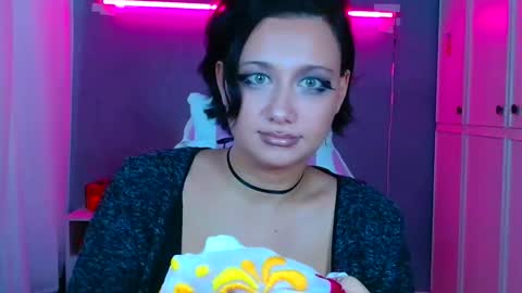 Snapshot of tommioo7 chatting on 10.19.25 Galadriel online show from 10.19.25