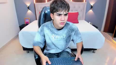 Tommy  online show from 01.08.26