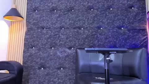 tommy_bigcock19 online show from 11.09.25