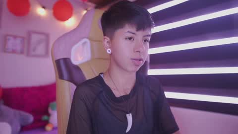 Blue  online show from 02.22.25