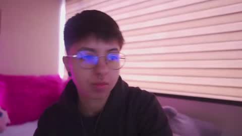 Snapshot of tommy_blue1 chatting on 07.10.26 Blue online show from 07.10.26