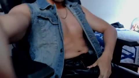 Snapshot of tommy_bred chatting on 07.30.26 Twitter BreddTommy IG tommy bredd online show from 07.30.26