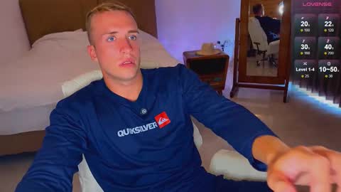 Snapshot of tommy_cumfinger chatting on 11.10.25 Tommy online show from 11.10.25