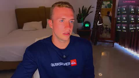 Snapshot of tommy_cumfinger chatting on 11.13.25 Tommy online show from 11.13.25