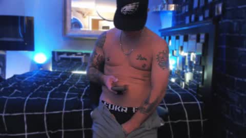 Snapshot of tommy_knuckles chatting on 11.10.25 Tommy online show from 11.10.25