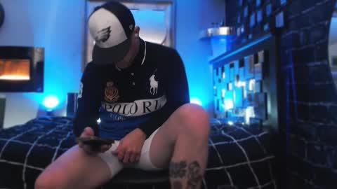 Snapshot of tommy_knuckles chatting on 12.02.25 Tommy online show from 12.02.25