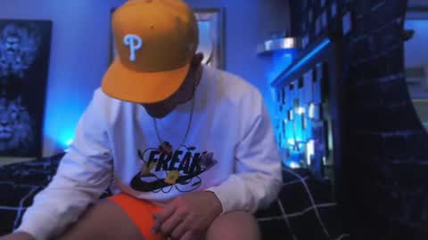 Snapshot of tommy_knuckles chatting on 12.16.25 Tommy online show from 12.16.25