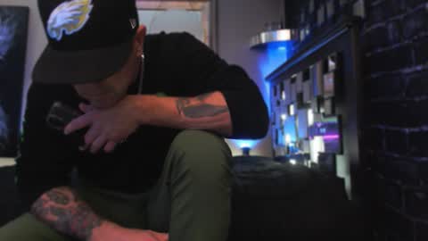 Snapshot of tommy_knuckles chatting on 12.16.25 Tommy online show from 12.16.25