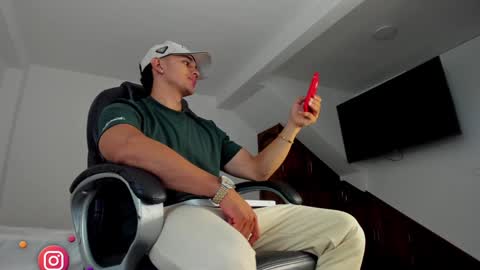 Instagram t garcia69 online show from 01.01.25