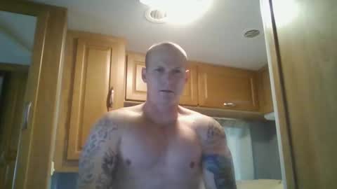 Snapshot of tommygunsfit chatting on 02.19.26 tommygunsfit online show from 02.19.26