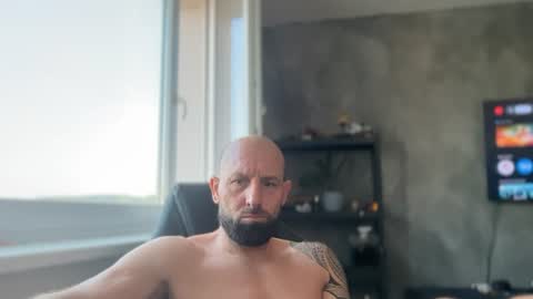 Thomas Fit online show from 08.04.26