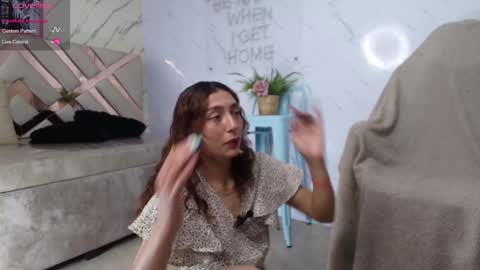 leyla  online show from 01.28.25