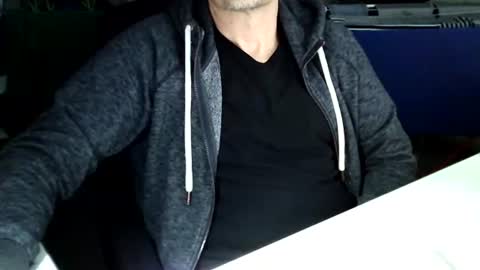 Tom online show from 12.10.24