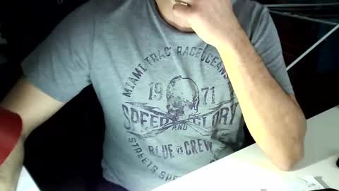 Tom online show from 01.12.25