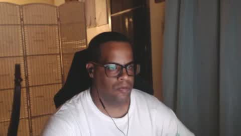Snapshot of toni2814 chatting on 06.23.26 Antonio online show from 06.23.26