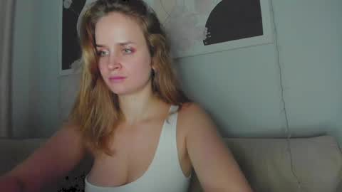 Snapshot of tony_and_alice chatting on 12.04.24 Tony and Alice online show from 12.04.24