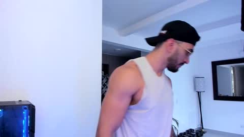 Snapshot of tony_muscle1 chatting on 02.27.25 tony muscle1 online show from 02.27.25