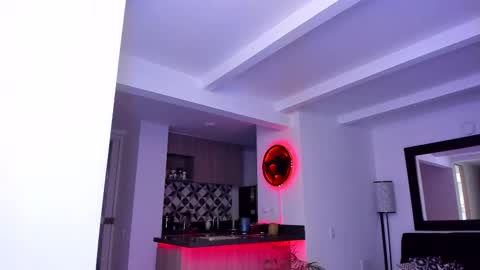 Snapshot of tony_muscle1 chatting on 03.10.25 tony muscle1 online show from 03.10.25