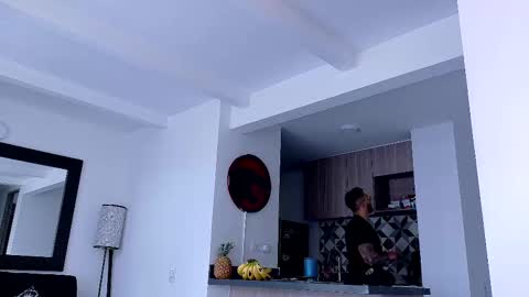 Snapshot of tony_muscle1 chatting on 09.13.25 tony muscle1 online show from 09.13.25