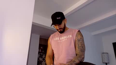 Snapshot of tony_muscle1 chatting on 01.15.26 tony muscle1 online show from 01.15.26