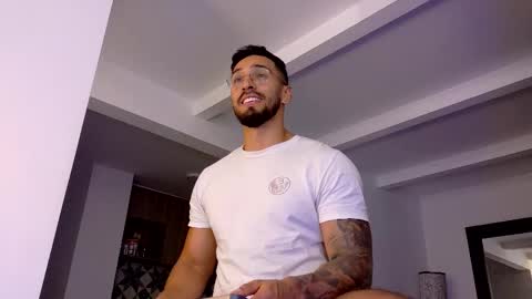 Snapshot of tony_muscle1 chatting on 01.31.26 tony muscle1 online show from 01.31.26