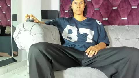 Snapshot of tonybenedetti chatting on 05.18.26 Tony Benedetti online show from 05.18.26