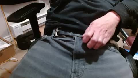 tonytonytony3001 online show from 01.21.25