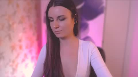 Elizabeth online show from 03.04.25