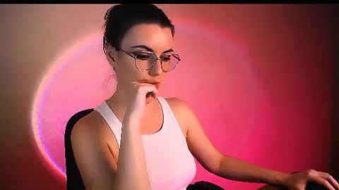 Snapshot of too_beautiful chatting on 07.15.26 Elizabeth online show from 07.15.26