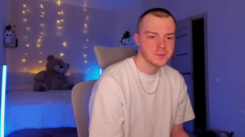 Snapshot of toohornyserj chatting on 12.09.24 toohornyserj online show from 12.09.24