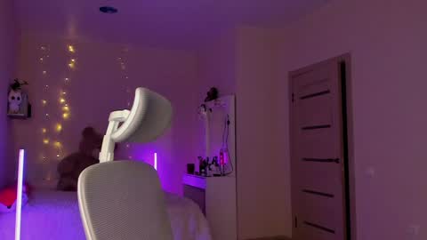 Snapshot of toohornyserj chatting on 12.16.24 toohornyserj online show from 12.16.24