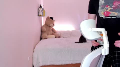 Snapshot of toohornyserj chatting on 01.23.25 toohornyserj online show from 01.23.25