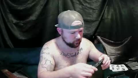 Snapshot of toomuchboost32 chatting on 12.21.25 toomuchboost32 online show from 12.21.25