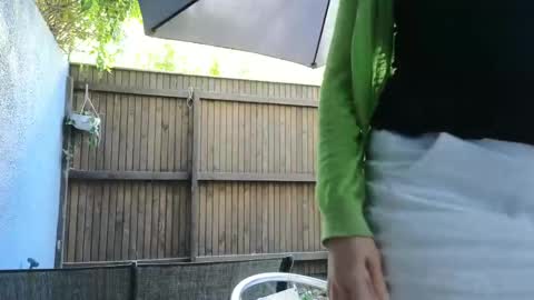 Snapshot of topsywilde chatting on 11.18.25 Topsy online show from 11.18.25