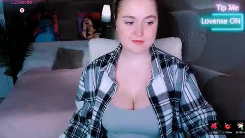 tori_blond online show from 11.16.25