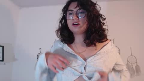 tori_just online show from 10.20.25