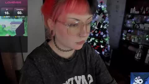 Snapshot of toriayun0 chatting on 12.21.25 your personal gothic girl check it online show from 12.21.25