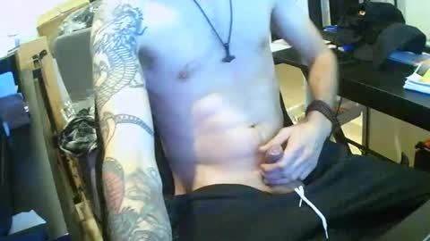 Snapshot of tornado2156 chatting on 11.18.25 Tornado2156 online show from 11.18.25