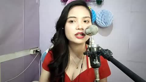 Snapshot of toshikoseaforth chatting on 05.26.26 Emma online show from 05.26.26