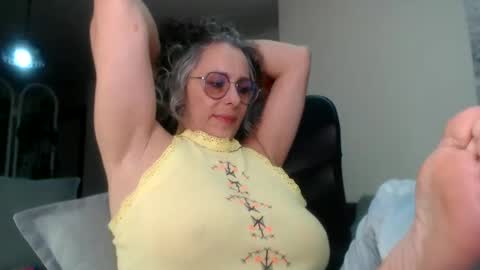 TotyPink online show from 02.13.25