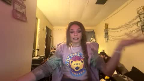 Snapshot of tracy227 chatting on 12.19.25 tracy227 online show from 12.19.25