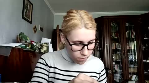 Lesly online show from 05.12.26